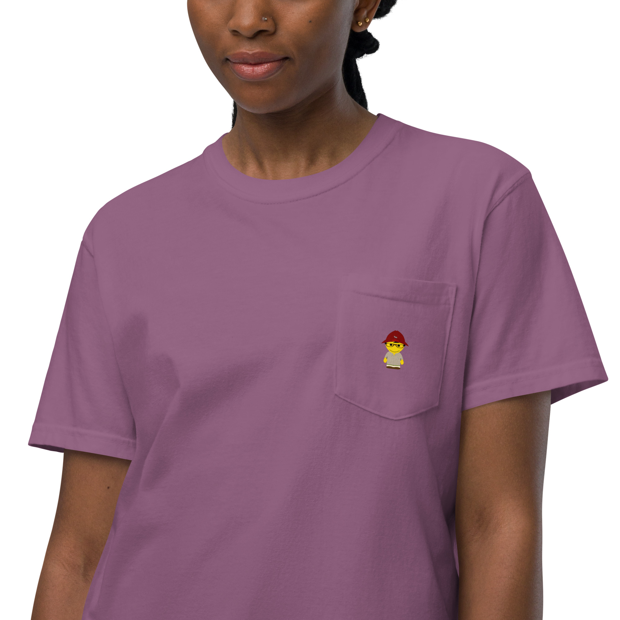 T-shirt teinté avec poche unisexe (CHECAR-LOGBOB-REDBDX1) – Image 17