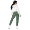 Pantalon de sport teint par pigment - pull col rond noir - Dorian - chemise rose